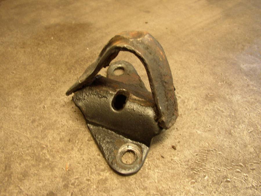 Attached picture sway bar bracket 001.JPG